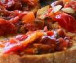 Bruschetta mit getrockneten Tomaten