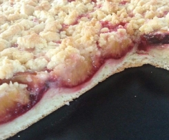 Zwetschgenkuchen mit Hefeteig