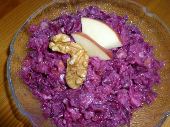 Variation von Rotkohlsalat 