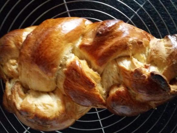 Hefezopf wie ihn bei uns jeder liebt