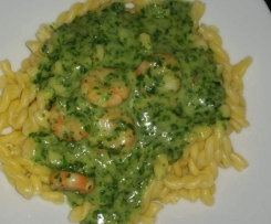 Garnelen auf Spinat Sahne Soße 