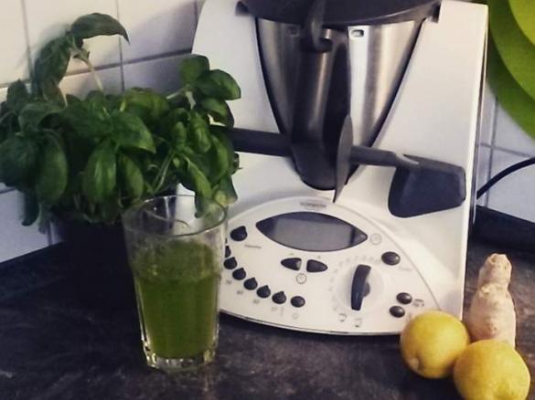 Ingwer-Basilikum-Limonade