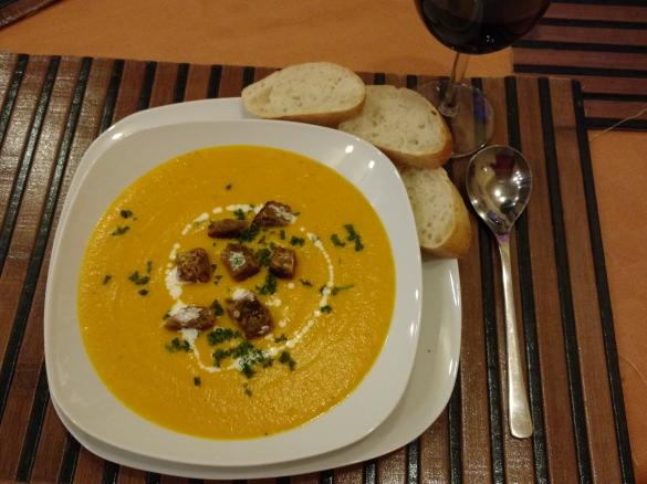Möhren-Ingwer-Cremesuppe