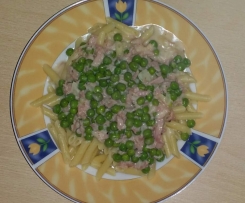 Schinkensoße mit Maccaronelli (oder einfach Nudeln)