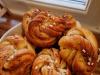 Dänische Zimtknoten mit Kardamom Zimtschnecken Kanelsnurrer