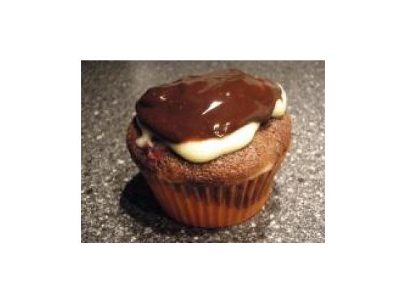 Donauwellen-Muffins (Variation von Donauwellen mit weichem Schokoladenguss)