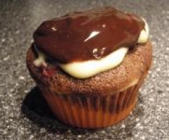 Donauwellen-Muffins (Variation von Donauwellen mit weichem Schokoladenguss)