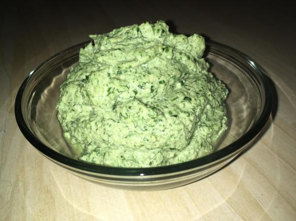 veganer Frischkäse mit Kräutern