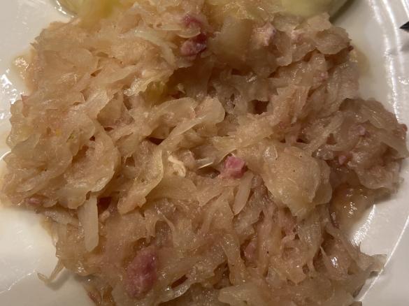 Sauerkraut mit Kartoffeln und Kassler