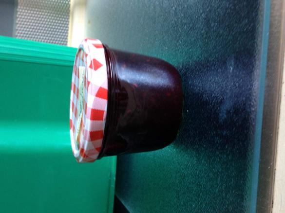 Drei-Frucht-Marmelade Brombeere/Himbeere/Heidelbeere