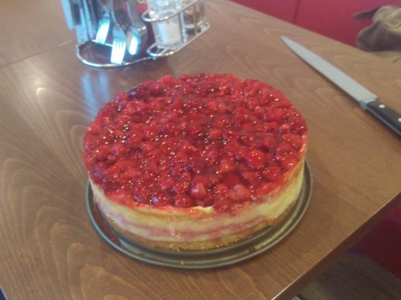 Variation New York Cheesecake mit Himbeertopping (aus "Das Backbuch")