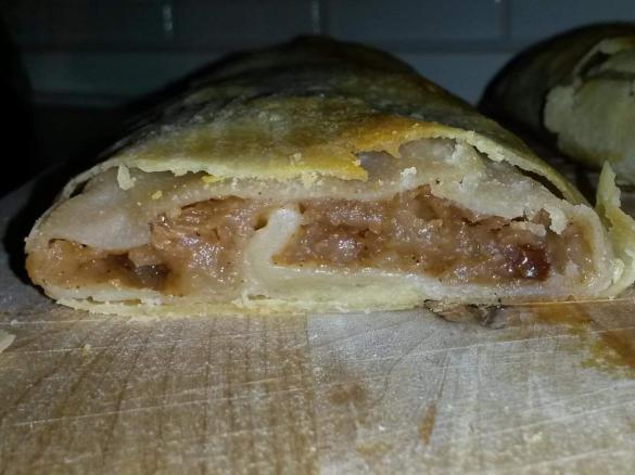 Apfelstrudel, einfach und lecker (Strudelteig)