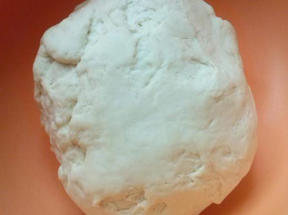 Pizzateig Schnell und Knusprig