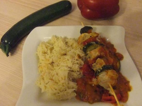 Putenspieße mit Schaschliksoße