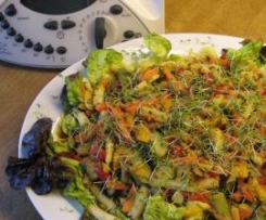Bunter Spargelsalat in Marinade