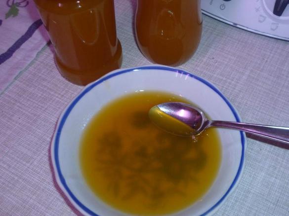 Holunderblüten-Orangensaft-Gelee