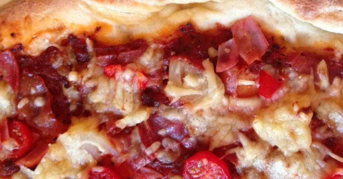 Leckerster Pizzateig für den Pizzastein (Grill oder Backofen) von ...