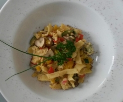 selbstgemachte Nudeln mit Gemüse 