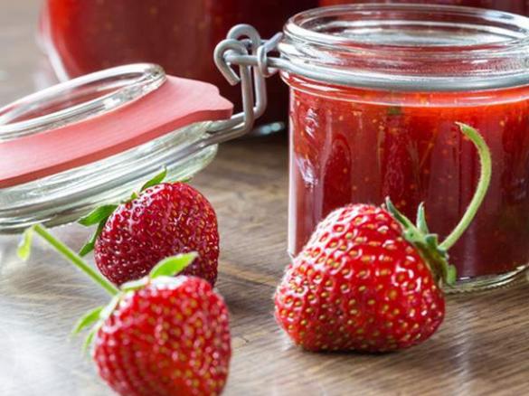 "beschwipste" Erdbeer-Marmelade