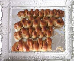 Würstchen-Partyähre (Variation von Pizza-Brot-Zopf (Partyähre aus Finessen 1/2011))