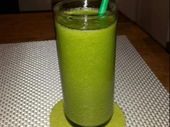 gesunder grüner Smoothie