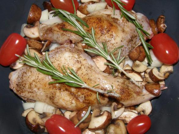 Kaninchenkeulen mit Kräuter und Gemüse (m. orig.) 