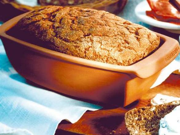 Dinkel-Roggen-Vollkornbrot mit Möhren für 2 Brotbackschalen länglich "Pane" von Römertopf® 