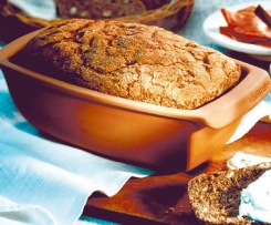 Dinkel-Roggen-Vollkornbrot mit Möhren für 2 Brotbackschalen länglich "Pane" von Römertopf® 