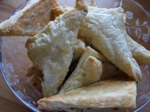 Vegane Spinat-Blätterteigtaschen