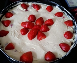 Paradiesische Erdbeertorte