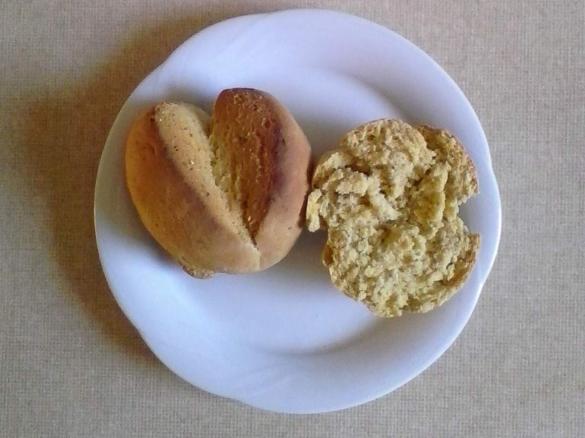 Maisbrötchen mit Chiasamen