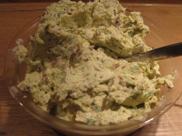 Dip mit Datteln und Frischkäse