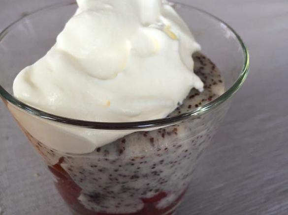 Mohn-Grieß-Dessert
