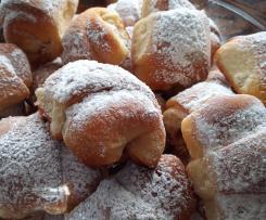 Hörnchen mit Marmelade (Kifle sa pekmezom)