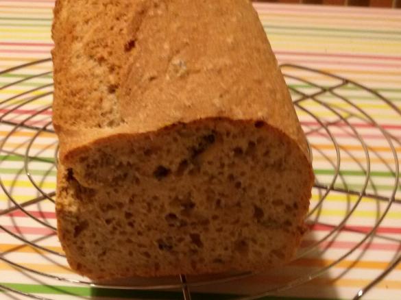 Dinkel-Weizen-Mischbrot mit Kürbiskernen und Haferflocken