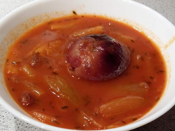 Sherryzwiebeln mit Rosinen