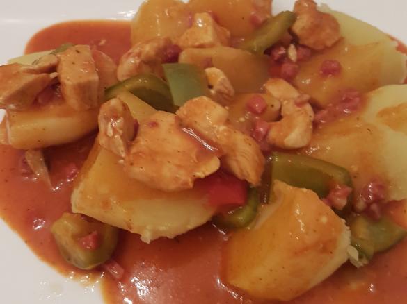 Schaschliktopf mit Reis oder Kartoffeln