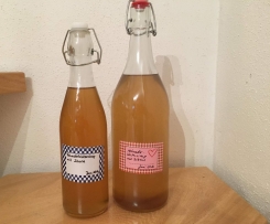 Hollerblütensirup mit Zitrone