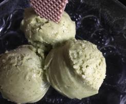 Pistazien-Eis für die Eismaschine