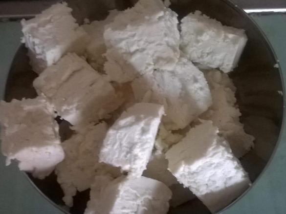 Paneer, indischer Käse