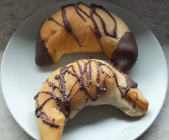 Hörnchen mit Äpfeln