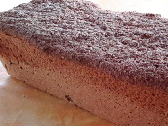 Saftiges Kürbiskern-Joghurt Brot