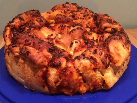 Faltenbrot mit Ajvar