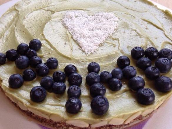Avocado Rohkosttorte 