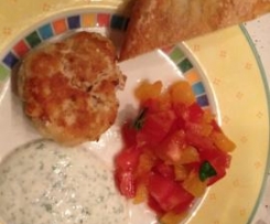 Fischpflanzerl mit Salsa und Dip