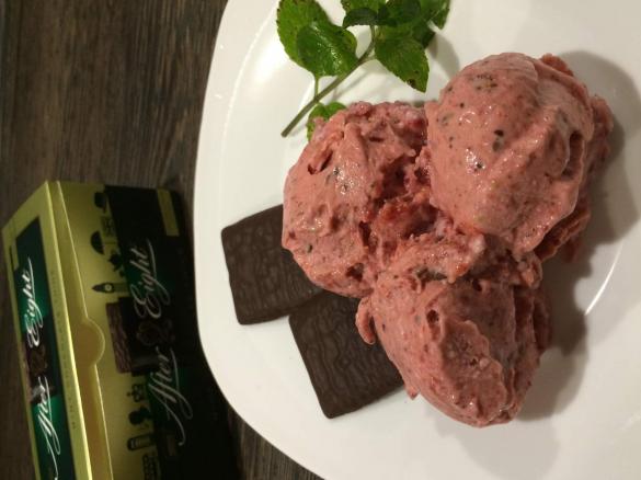 Erdbeer-Banane-After-Eight-Eis