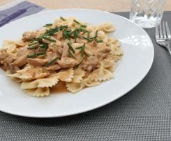 Farfalle mit Sahne-Chilli-Hähnchen Soße / OnePot
