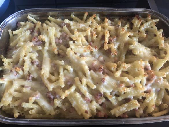 Nudelauflauf mit Schinken