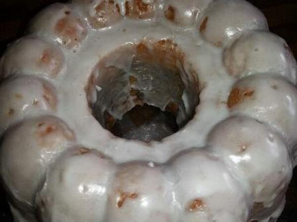 Mohn-Gugelhupf mit Orangenlikör