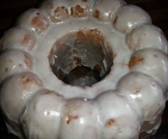 Mohn-Gugelhupf mit Orangenlikör